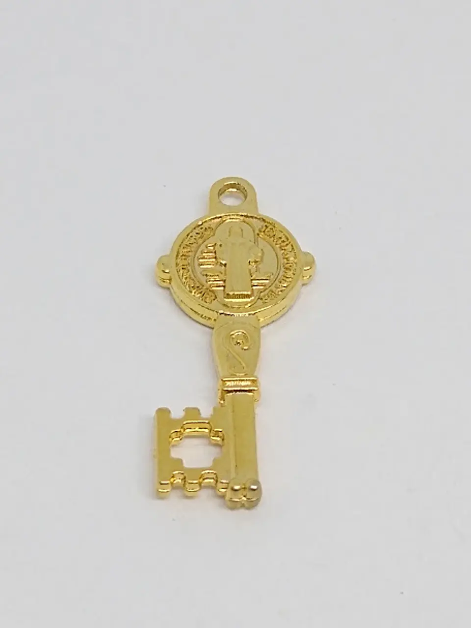 DIJE LLAVE BAÑO DE ORO 1