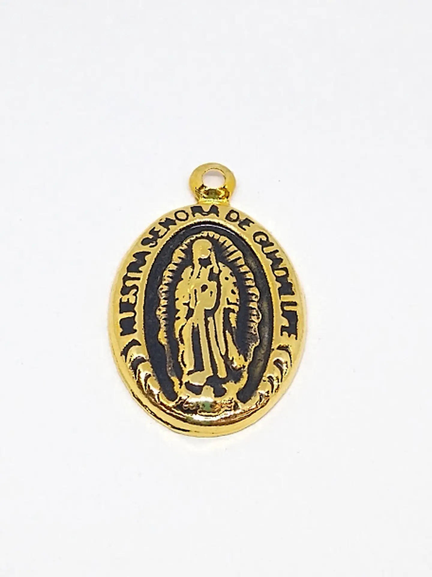 MEDALLA VIRGEN DE GUADALUPE BAÑO DE ORO 1