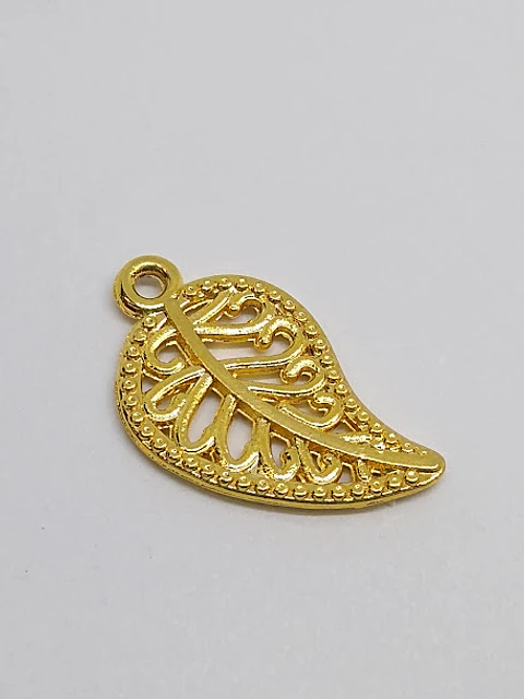 DIJE ✦ HOJA BAÑO DE ORO                                    
