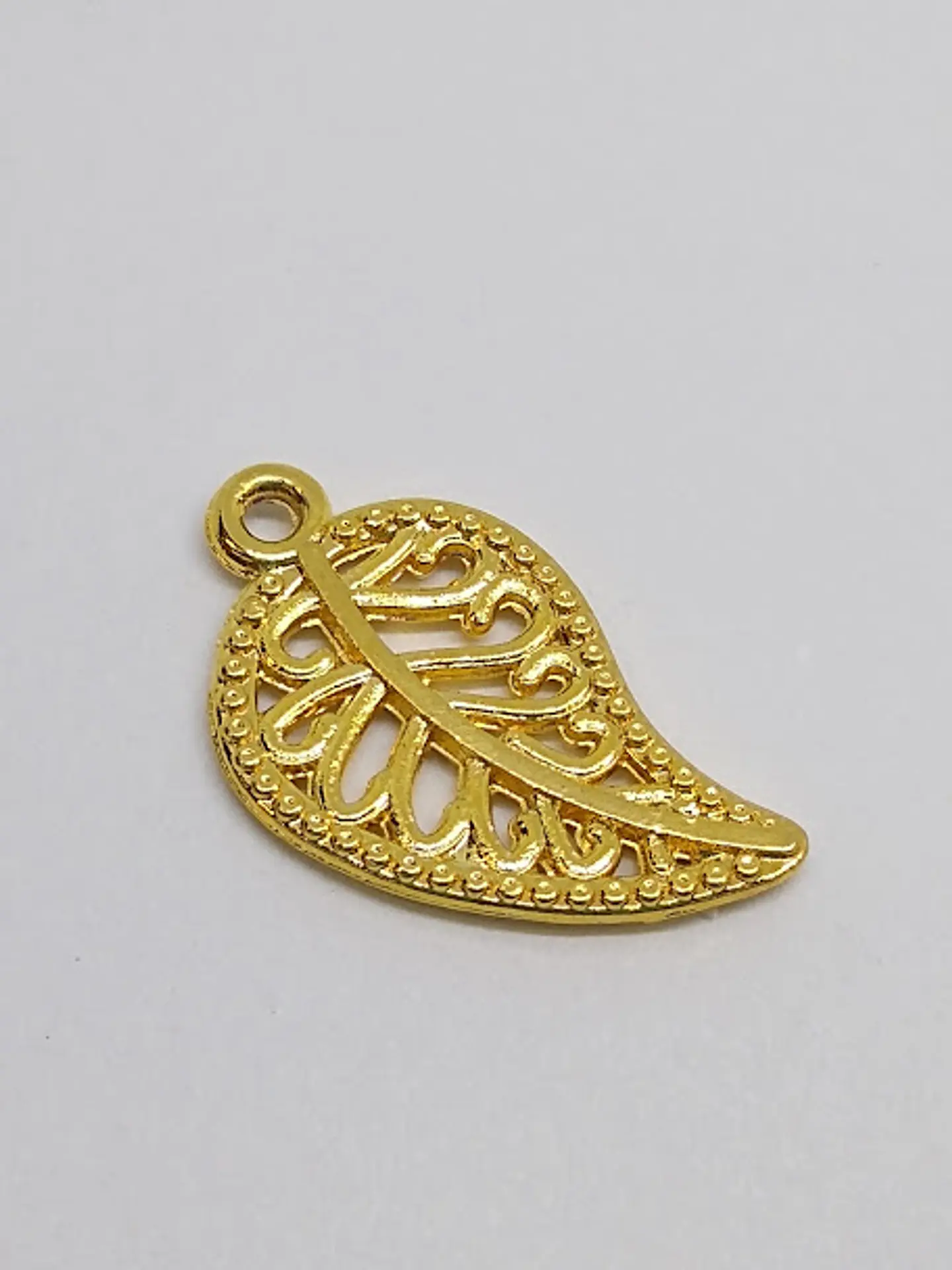 DIJE ✦ HOJA BAÑO DE ORO                                     1