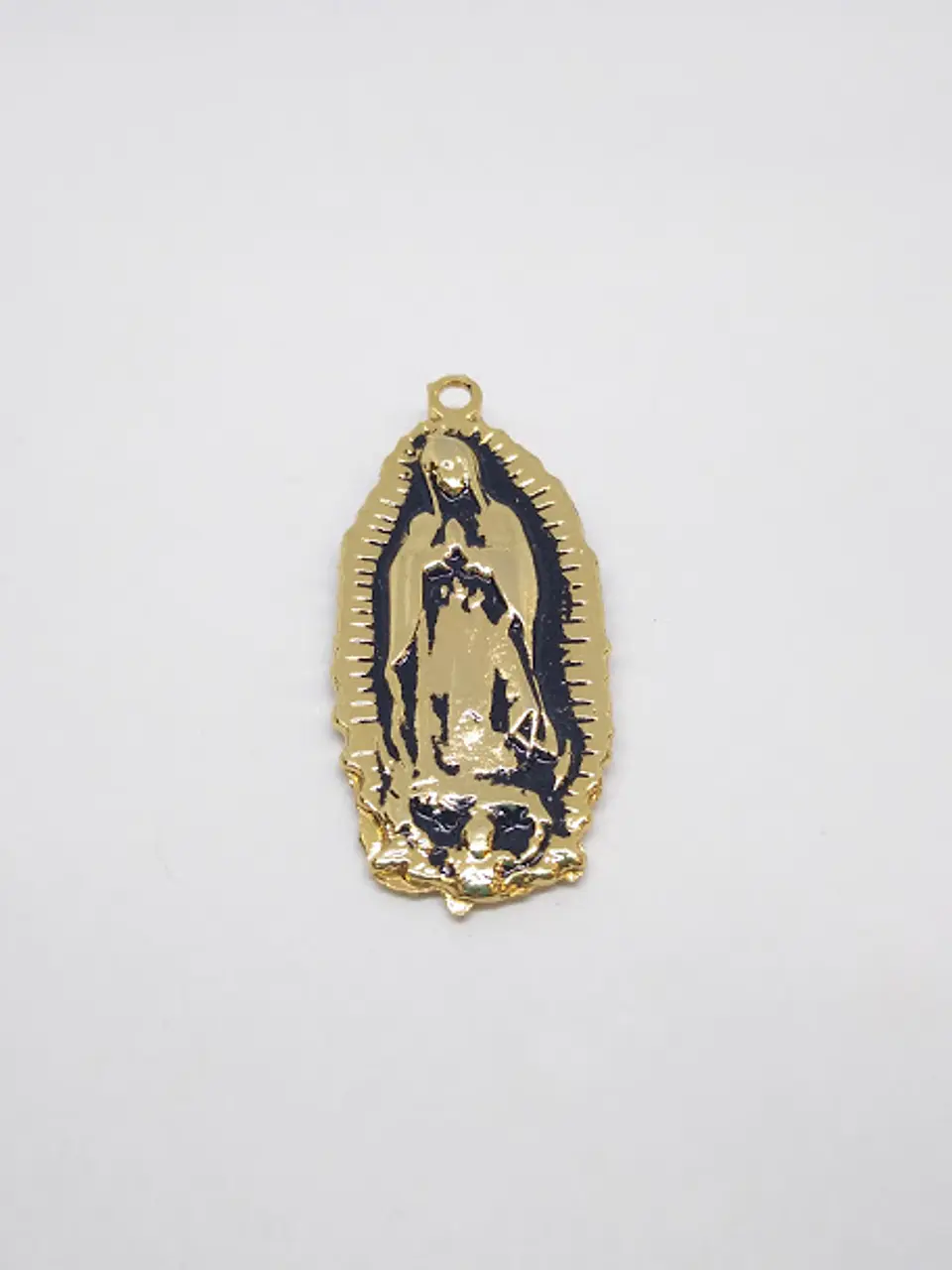 DIJE ✦ VIRGEN DE GUADALUPE BAÑO DE ORO 1