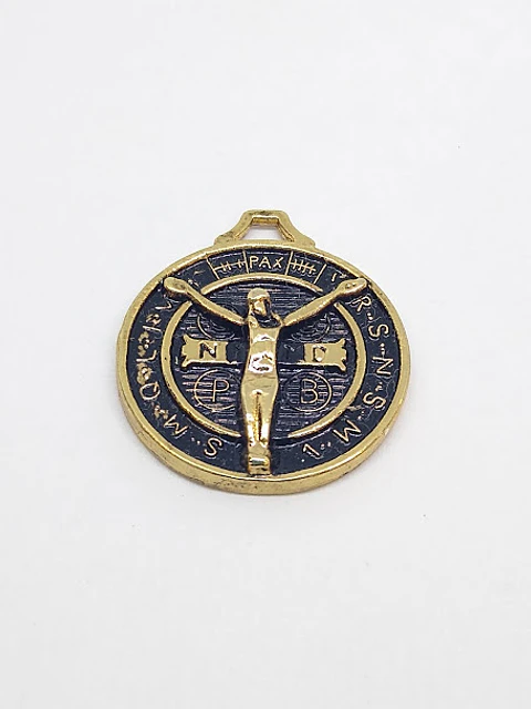SAN BENITO CRISTO BAÑO DE ORO T3204                   
