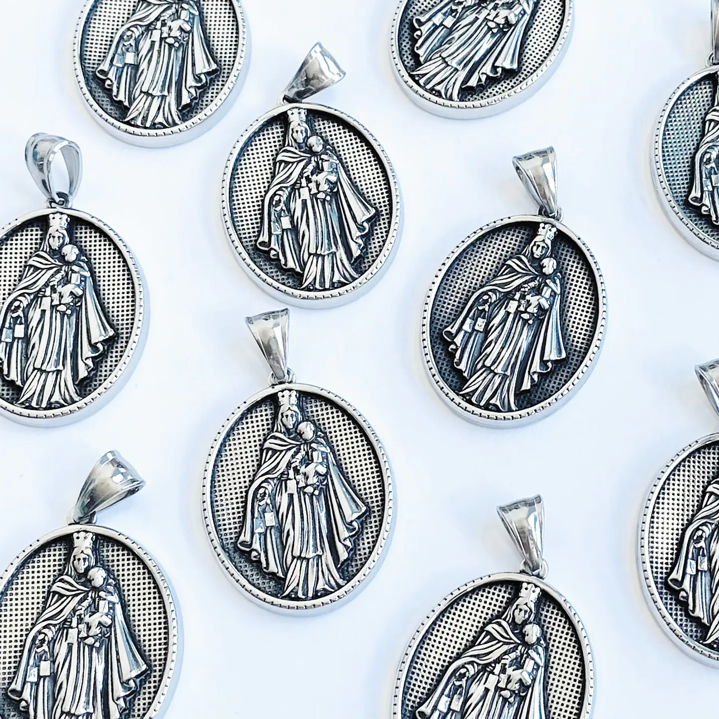 MEDALLA ✦ VIRGEN DEL CARMEN ACERO 1