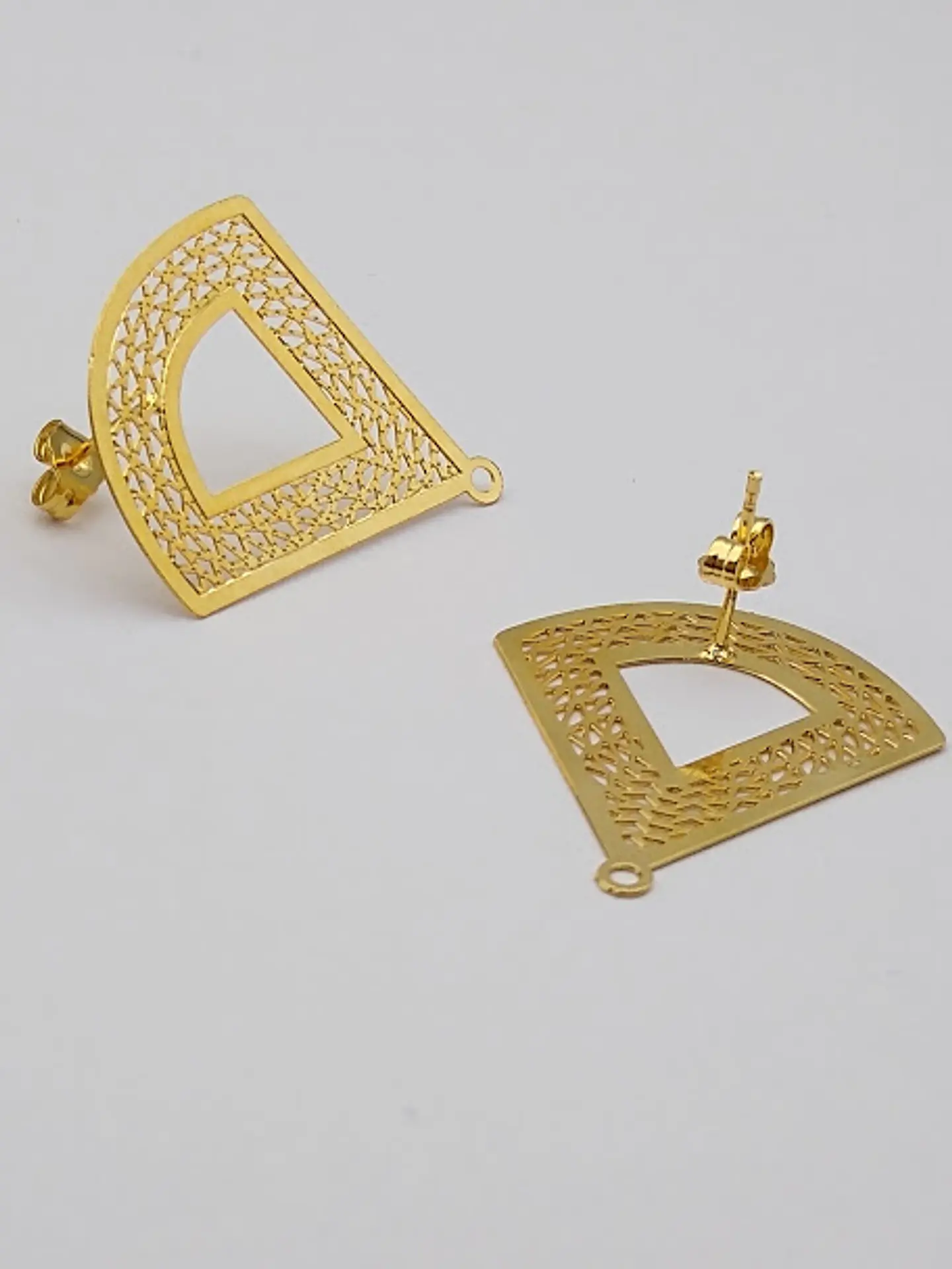 TOPO TRIÁNGULO BAÑO DE ORO T5618                                    1