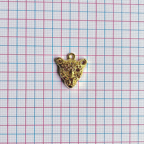 DIJE ✦ PANTERA EN ZAMAK BAÑO DE ORO