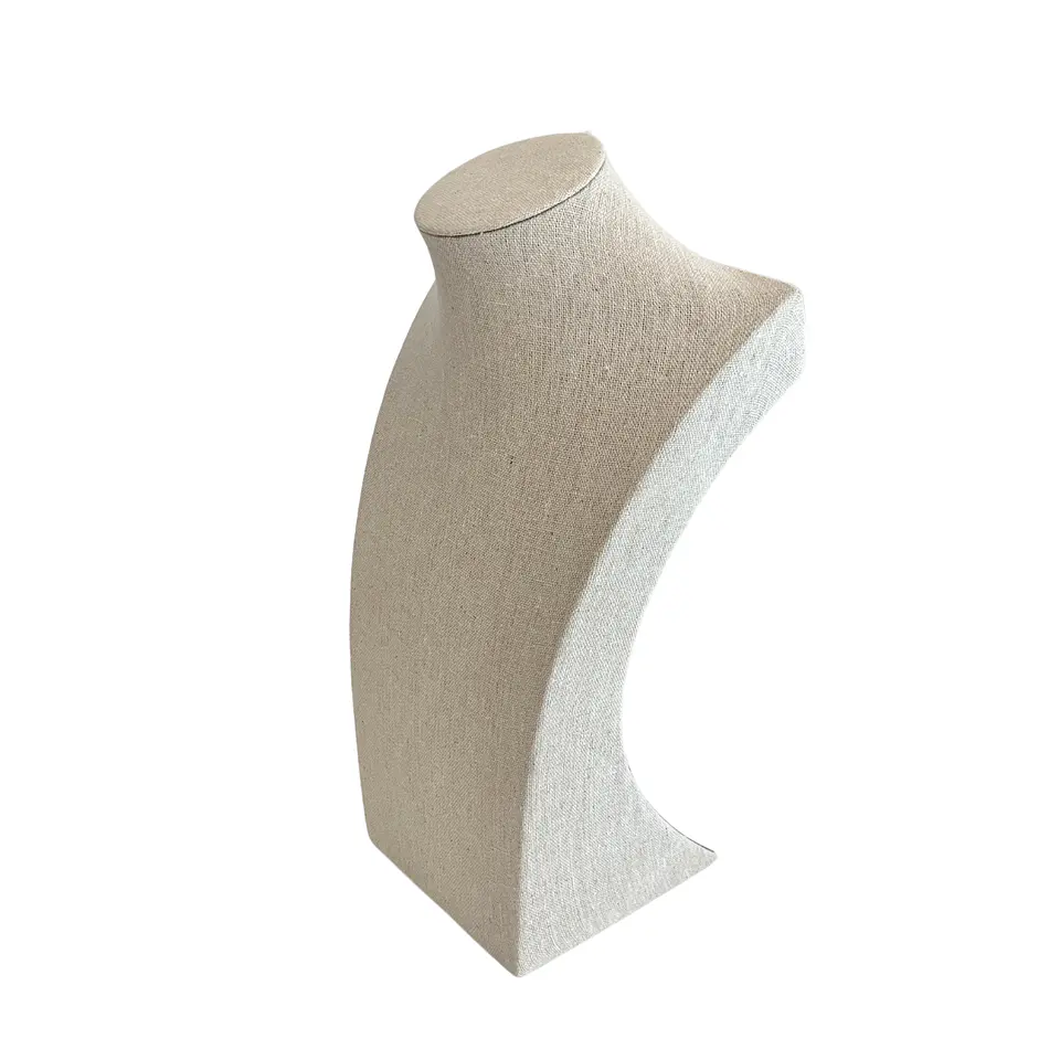 EXHIBIDOR COLLAR EN YUTE  2