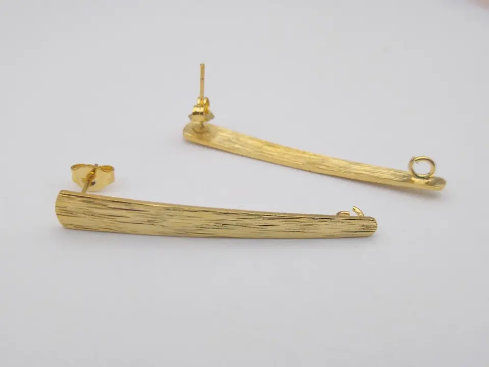 TOPO TRIÁNGULO BAÑO DE ORO T5824             1