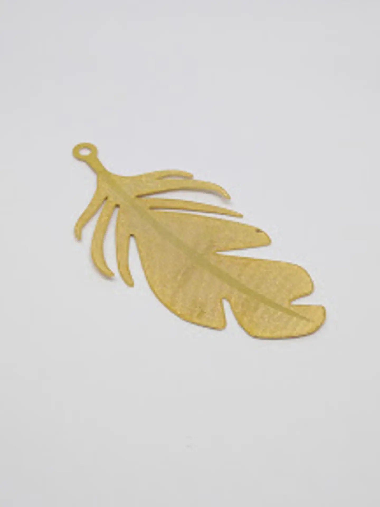 DIJE HOJA CORRUGADA BAÑO DE ORO T5162                                      1