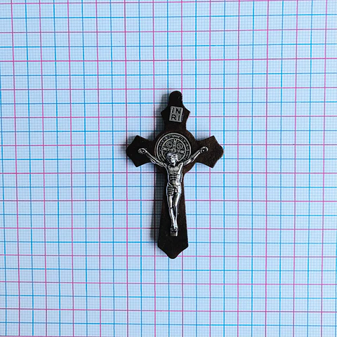 DIJE ✦ CRUZ MADERA