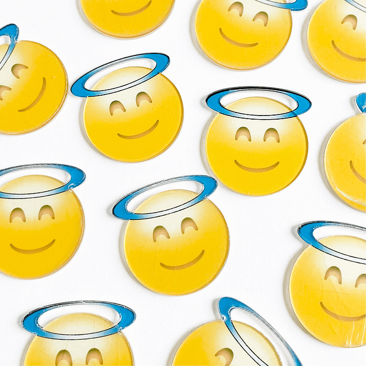 PIN EMOJI ✦ CARITA ANGEL ACRÍLICO 1