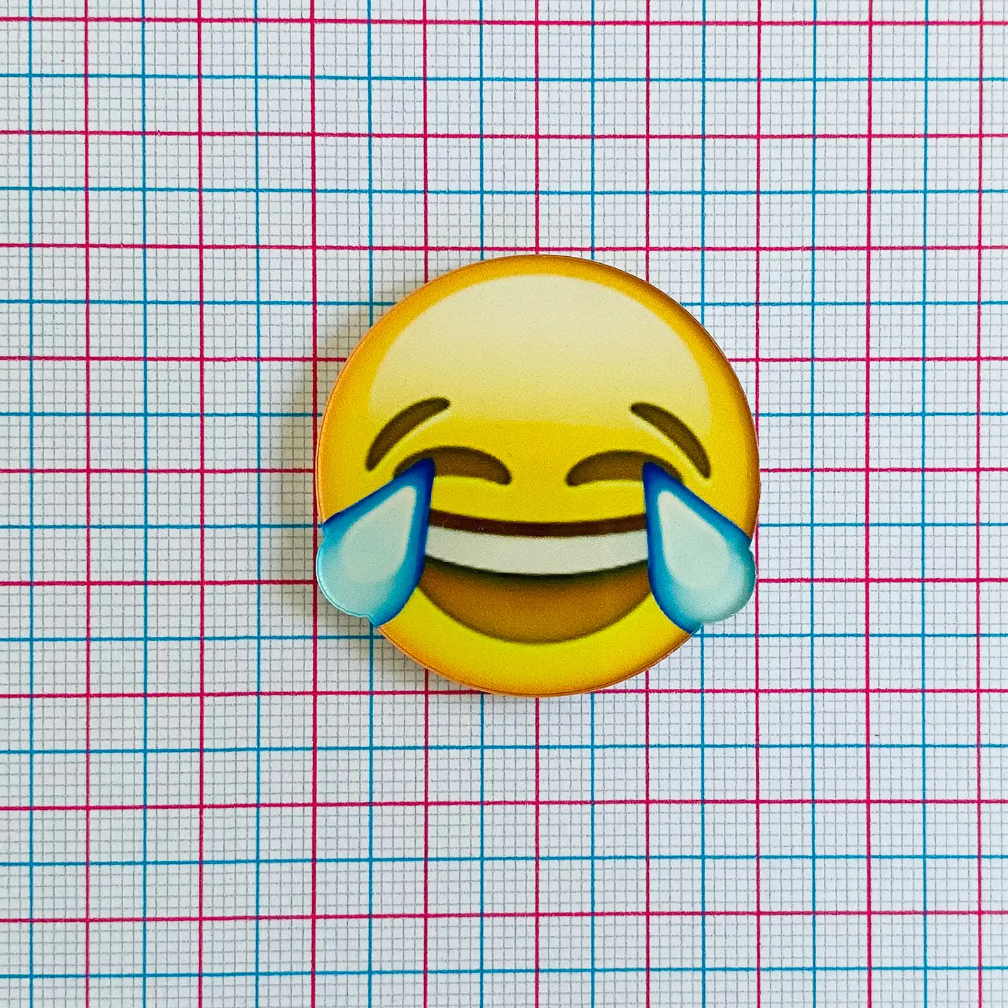 PIN EMOJI ✦ CARITA RISA ACRÍLICO 2
