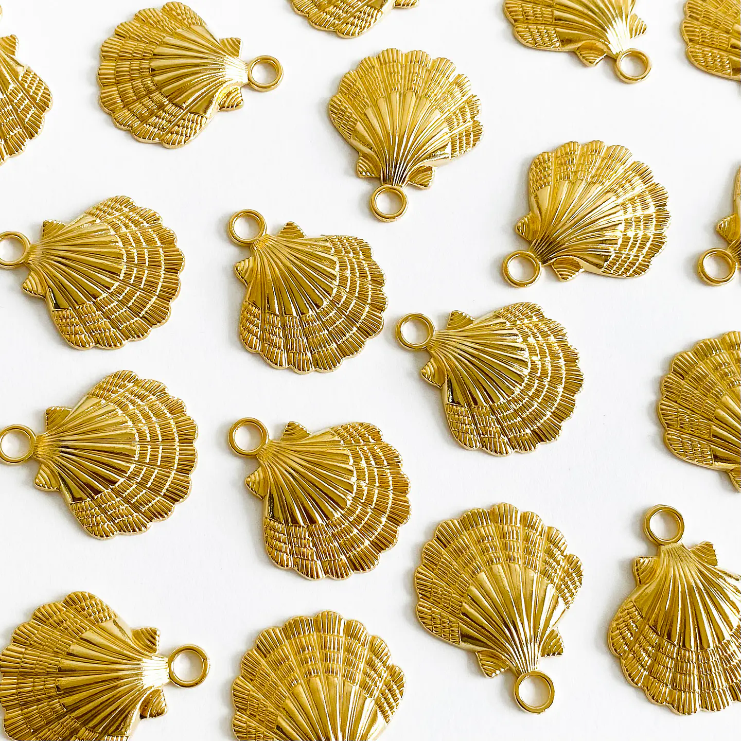 DIJE ✦ OSTRA DE MAR BAÑO DE ORO 1