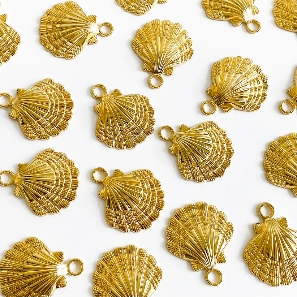 DIJE ✦ OSTRA DE MAR BAÑO DE ORO 1
