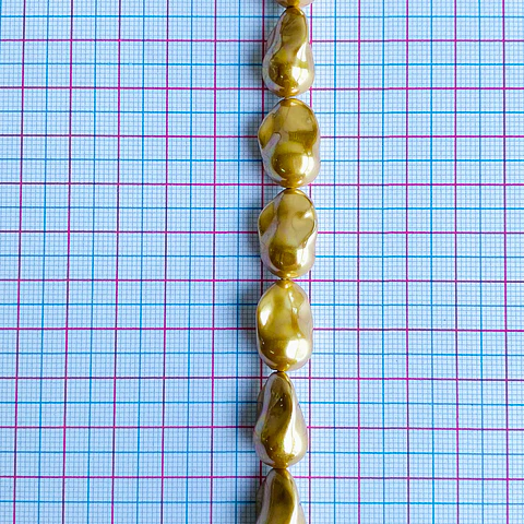 PERLA ✦ SHELL GOTA FLUIDA 18*12 MM