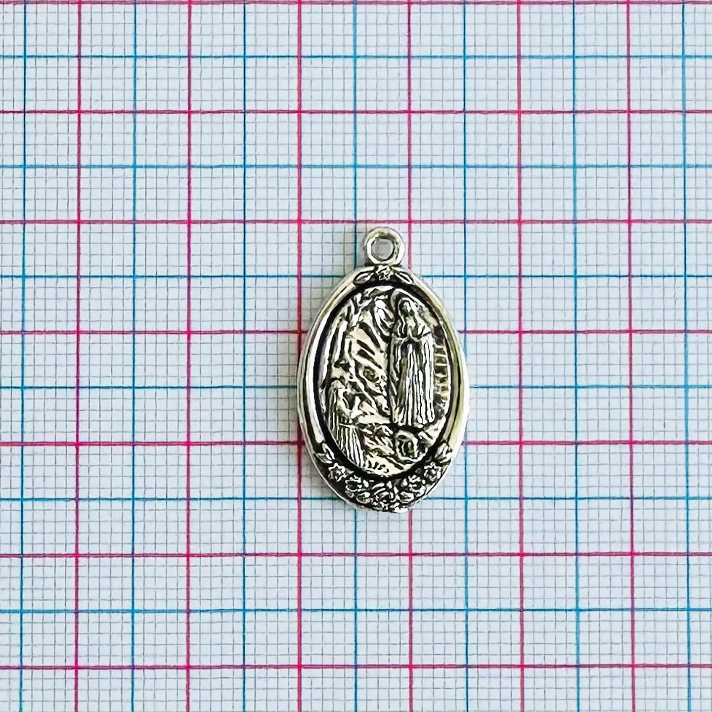 MEDALLA ✦ VIRGEN DE LOURDES ZAMAK 2