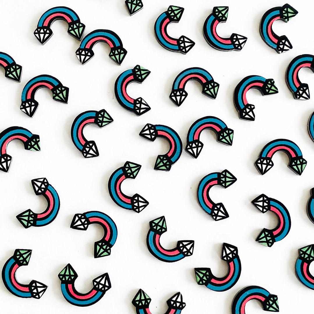 PIN ✦ ARCOIRIS DIAMANTES ACRÍLICO 1