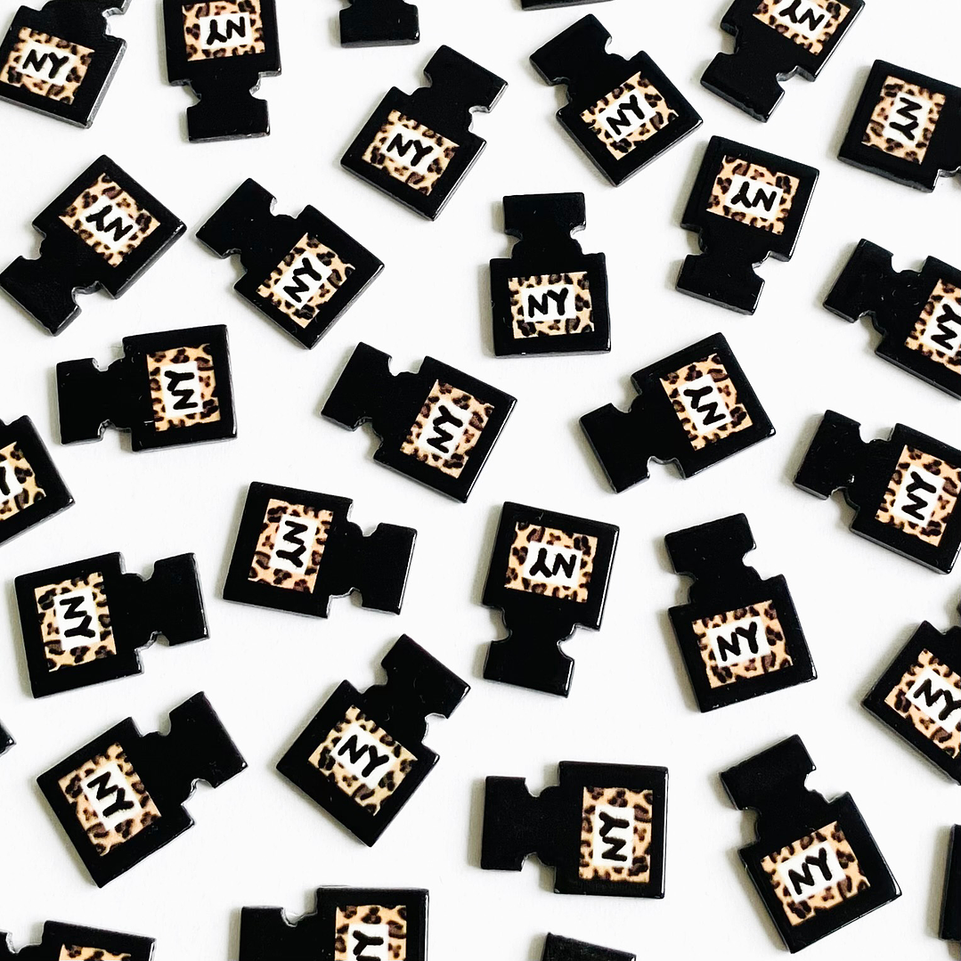 PIN ✦ PERFUME ACRÍLICO 1