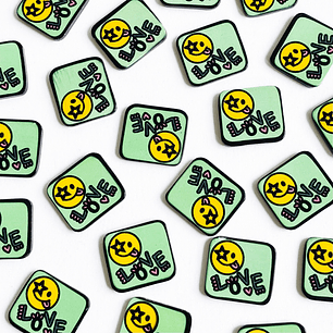 PIN ✦ PLACA LOVE ACRILICO