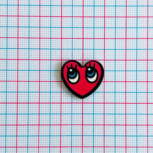 PIN ✦ CORAZÓN ACRILICO
