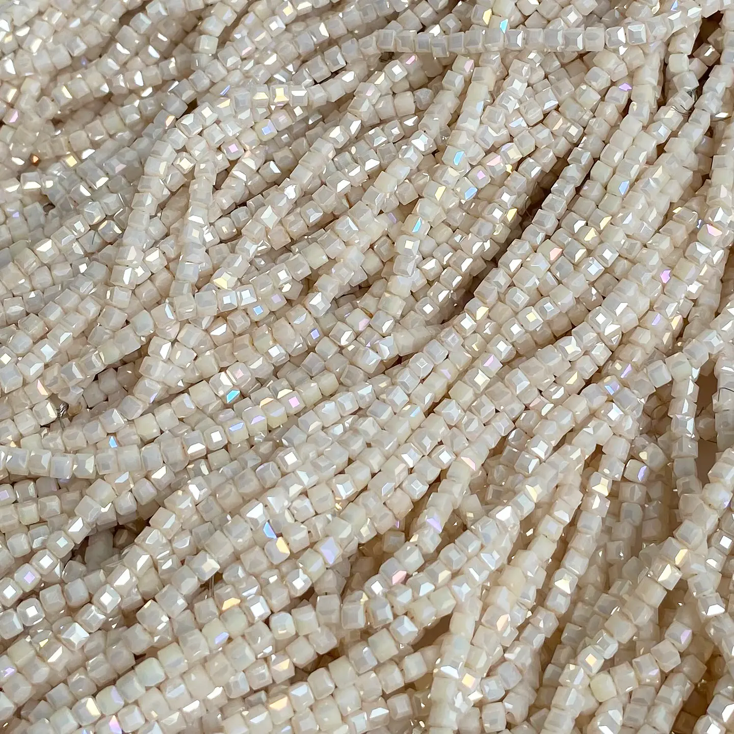 SEPARADOR ✦ CUBO CRISTAL 2MM (ELIGE TU COLOR FAVORITO) 18