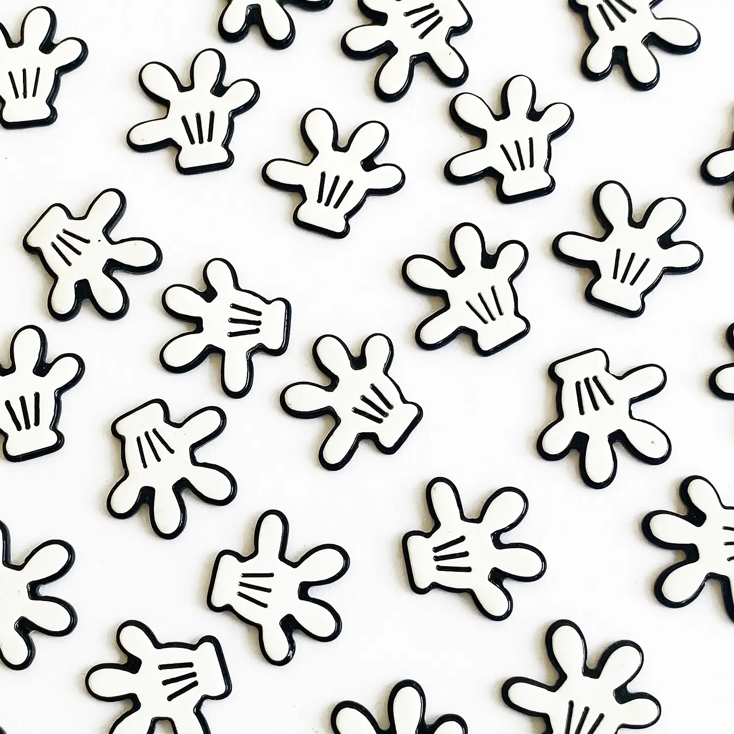 PIN ✦ MANO ACRÍLICO 1