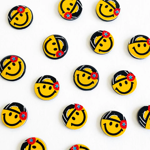 PIN ✦ CARITA FELIZ