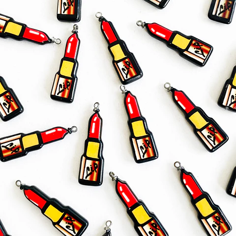PIN ✦ LABIAL ACRÍLICO