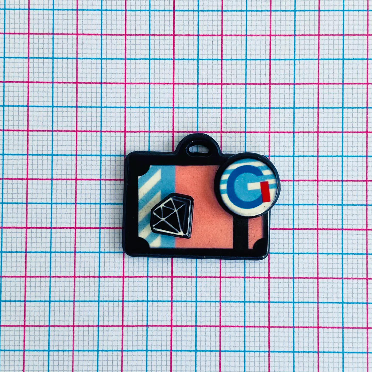 PIN ✦ MALETA ACRÍLICA 2