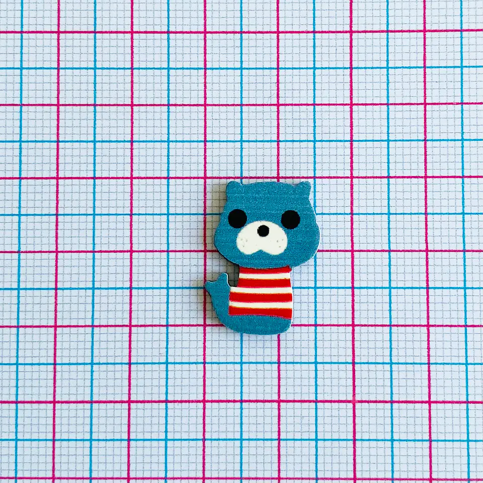 PIN ✦ FOCA ACRILICO 2