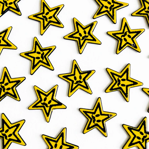 PIN ✦ ESTRELLA ACRILICA