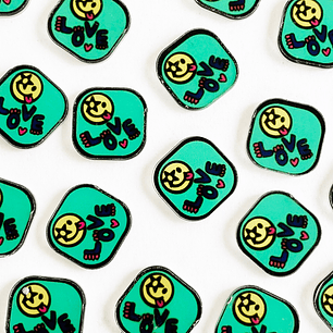 PIN ✦ PLACA LOVE ACRILICO (ELIGE TU COLOR FAVORITO)