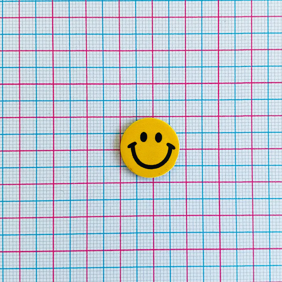 PIN ✦ CARITA FELIZ ACRILICO 2