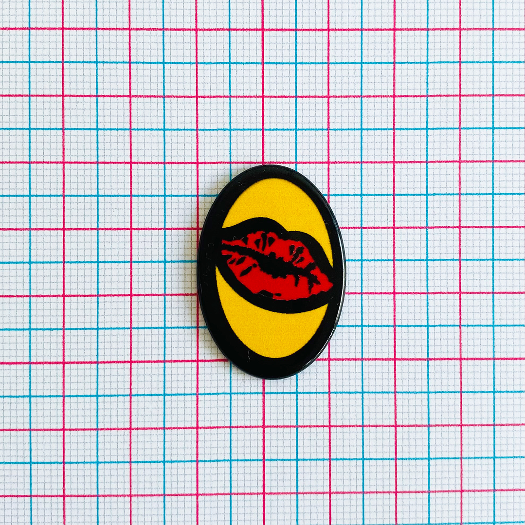 PIN ✦ LABIOS ACRILICO 2