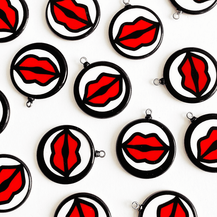 PIN ✦ LABIOS ACRILICO 1