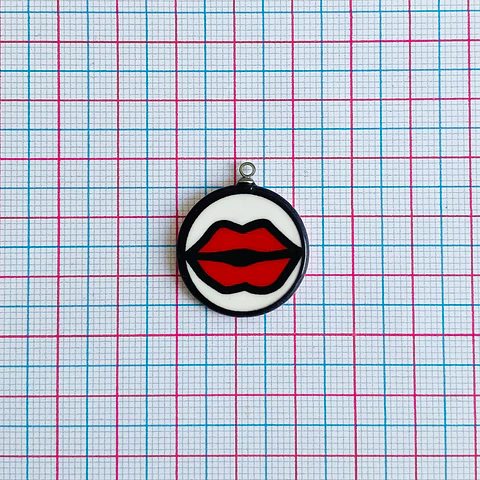 PIN ✦ LABIOS ACRILICO