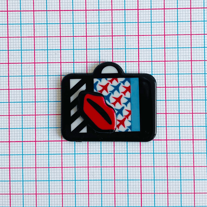 PIN ✦ MALETA ACRILICA 2