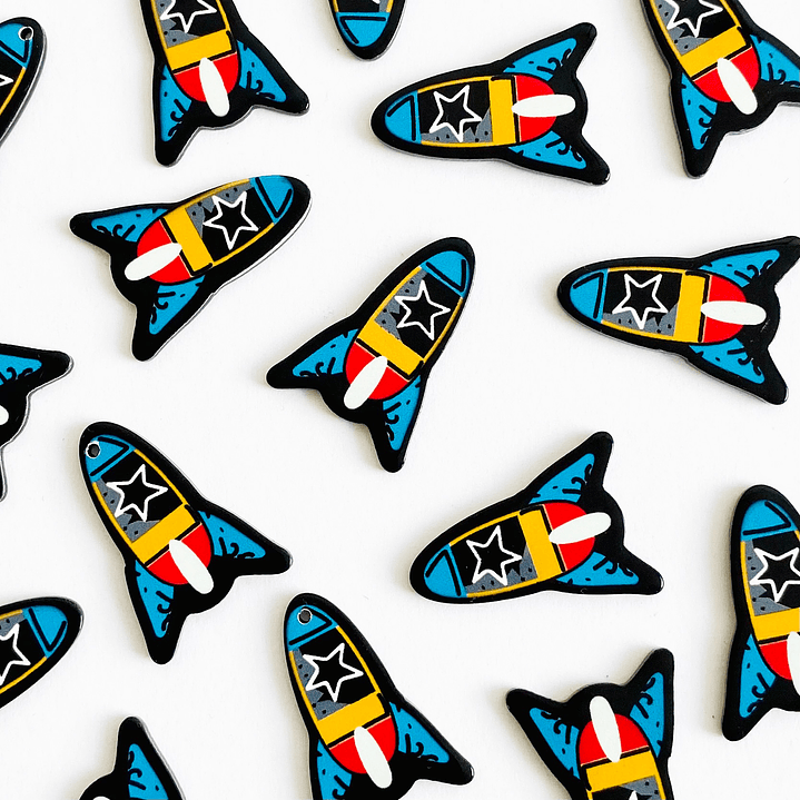 PIN ✦ COHETE ACRILICO 1