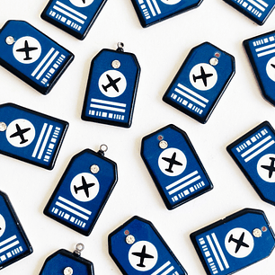 PIN ✦ TAG EQUIPAJE ACRILICO