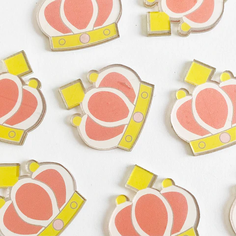 PIN ✦ CORONA ACRÍLICA
