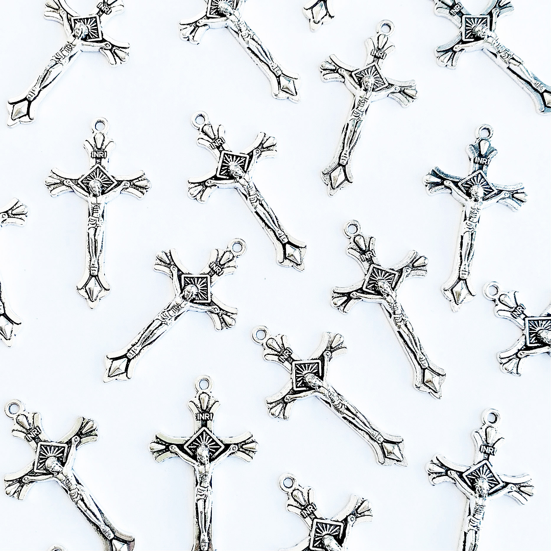 DIJE ✦ CRUZ CON CRISTO ZAMAK 1