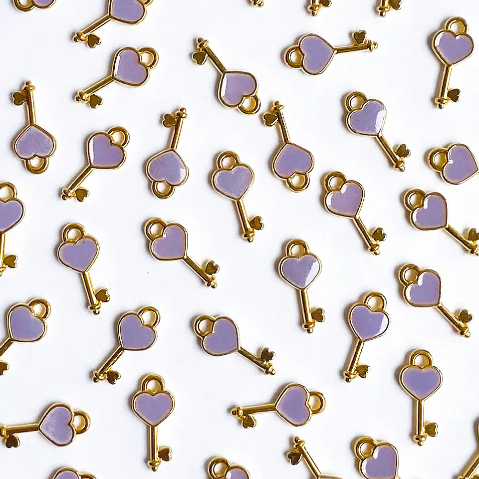 DIJE ✦ LLAVE BAÑO DE ORO (ELIGE TU COLOR FAVORITO)  13
