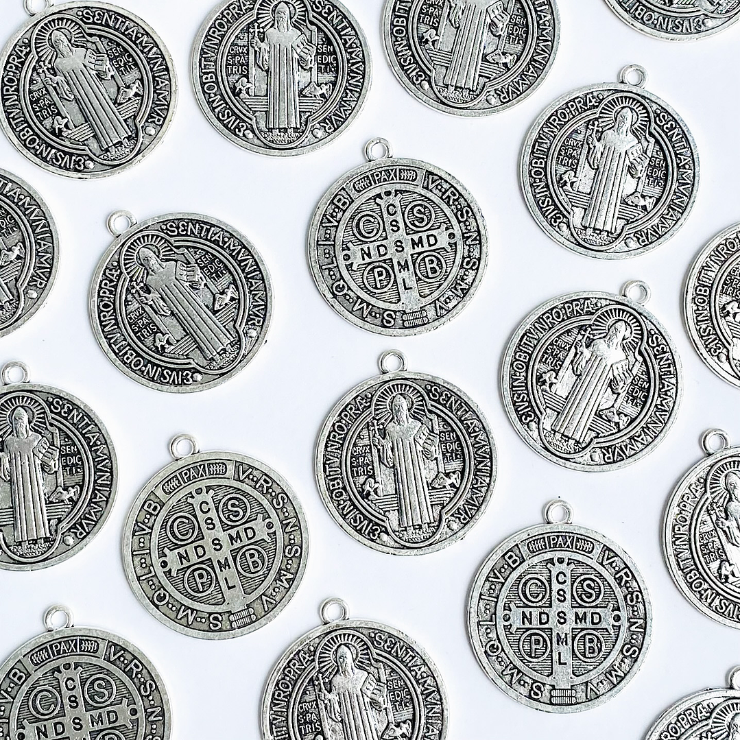 MEDALLA ✦ SAN BENITO ZAMAK 1