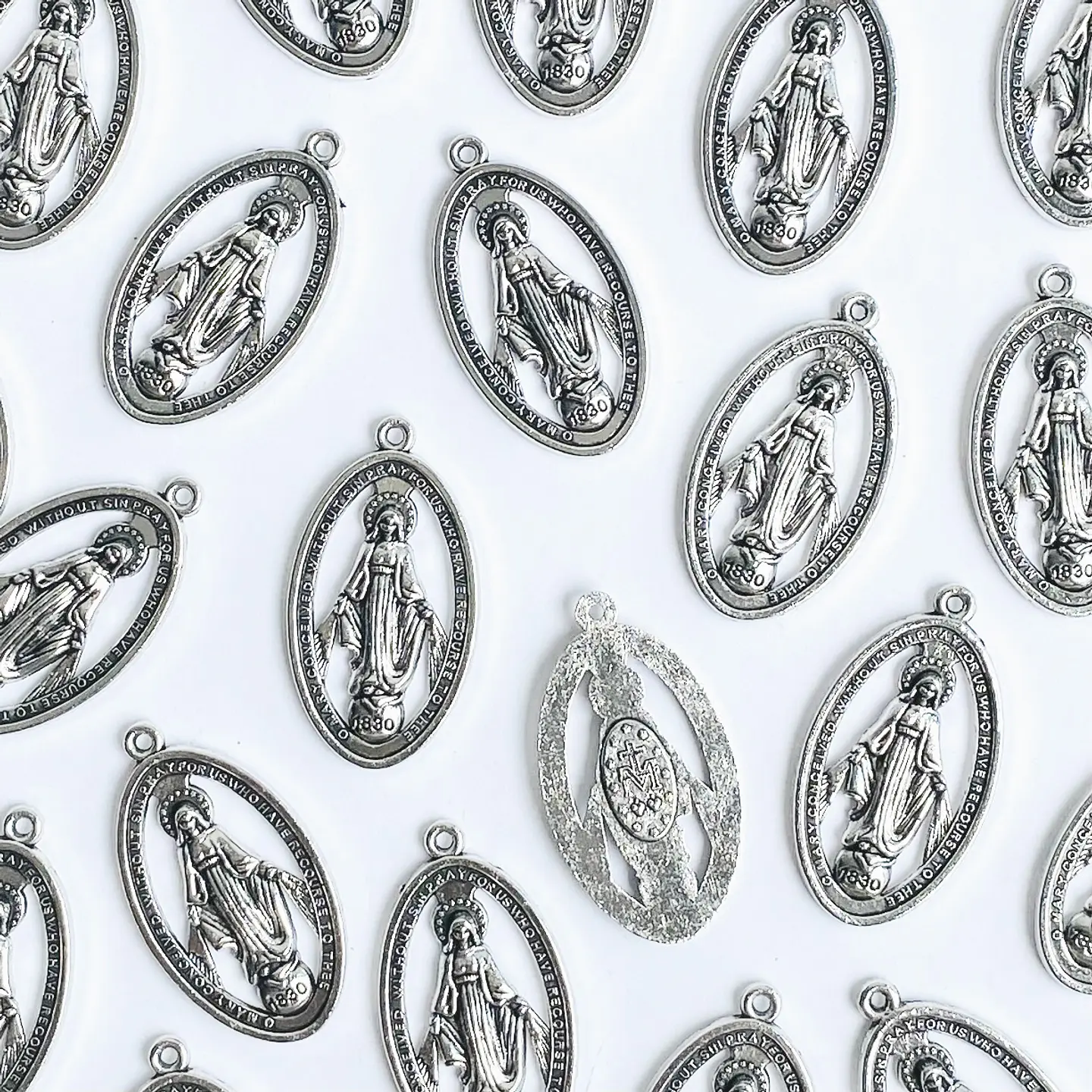 MEDALLA ✦ VIRGEN MILAGROSA ZAMAK 1