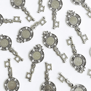 DIJE ✦ LLAVE EN ZAMAK