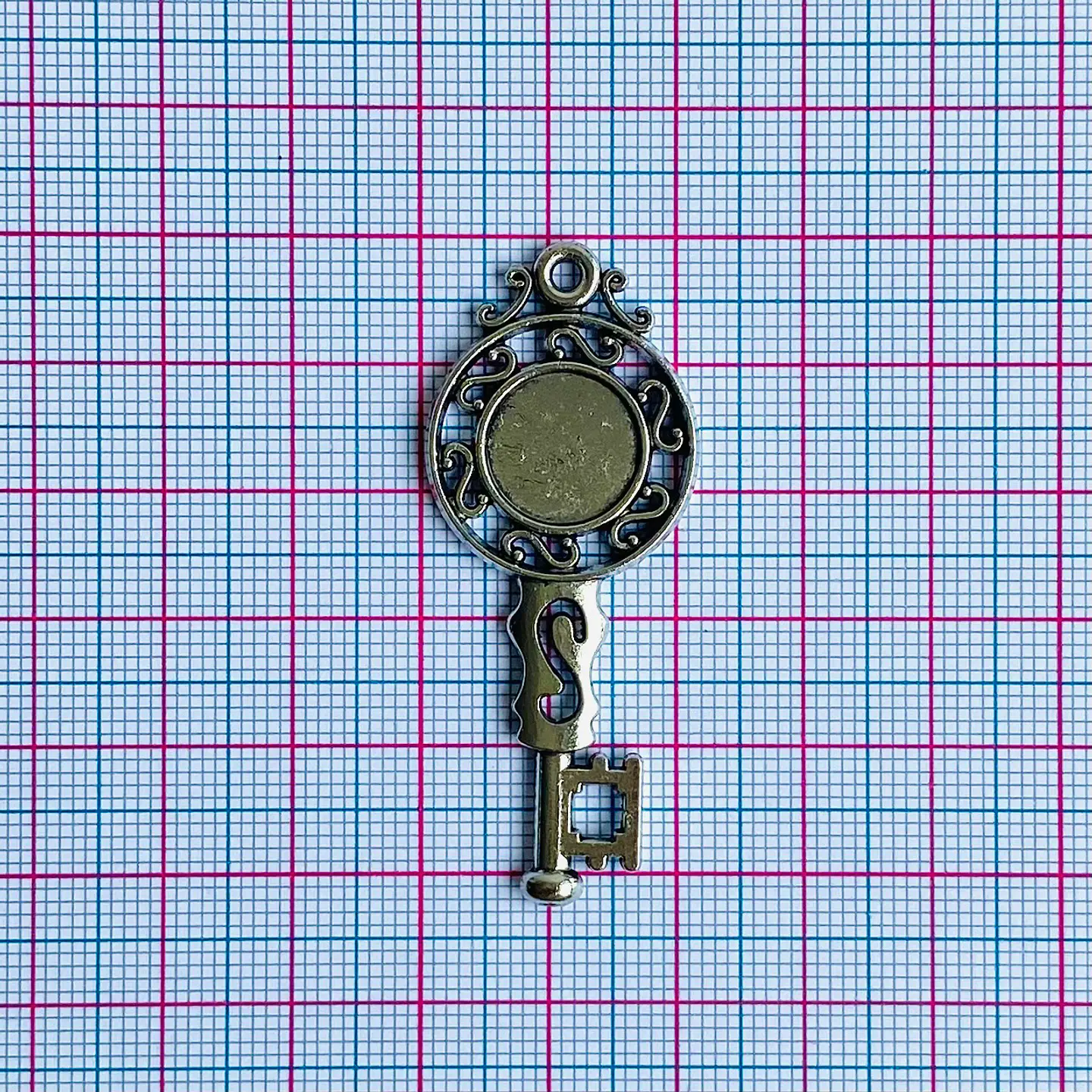 DIJE ✦ LLAVE EN ZAMAK 2