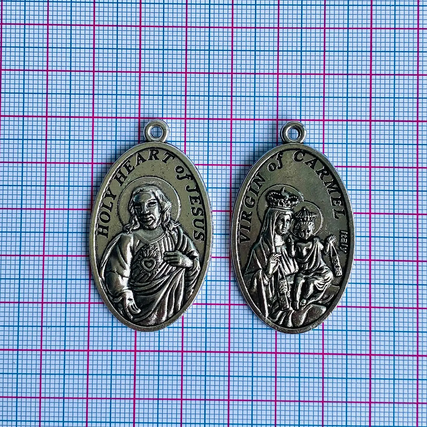 MEDALLA ✦ VIRGEN DEL CARMEN / SAGRADO CORAZÓN ZAMAK 2