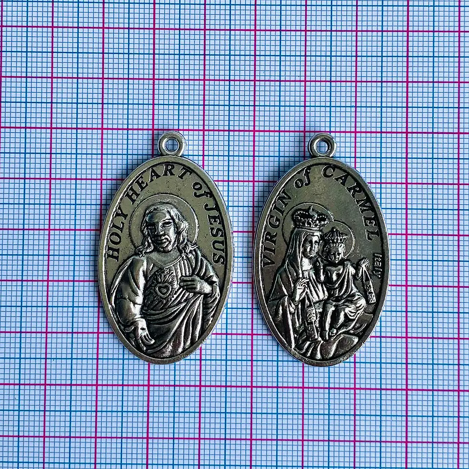 MEDALLA ✦ VIRGEN DEL CARMEN / SAGRADO CORAZÓN ZAMAK 2