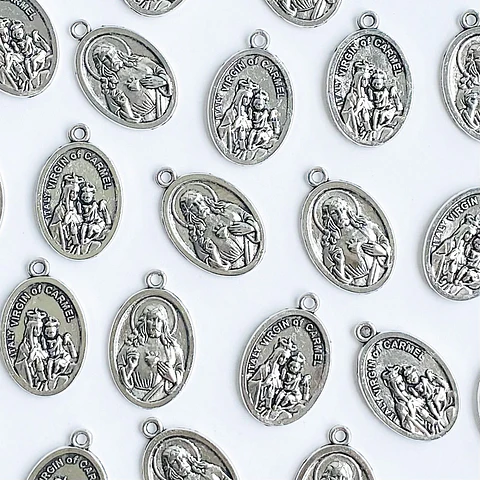 MEDALLA ✦ VIRGEN DEL CARMEN / SAGRADO CORAZÓN ZAMAK