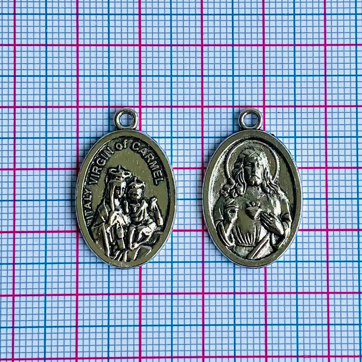 MEDALLA ✦ VIRGEN DEL CARMEN / SAGRADO CORAZÓN ZAMAK 2