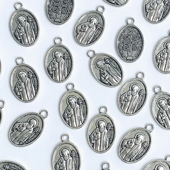 MEDALLA ✦ SAN BENITO ZAMAK 1